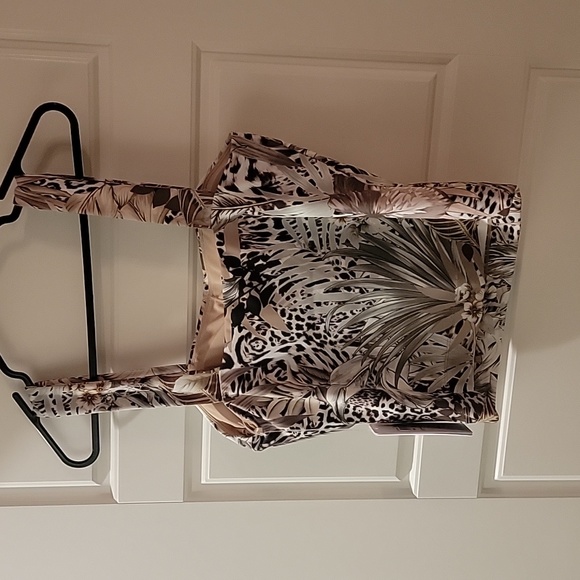 Guess Tropical Workout Top sz M NWT - Picture 4 of 7